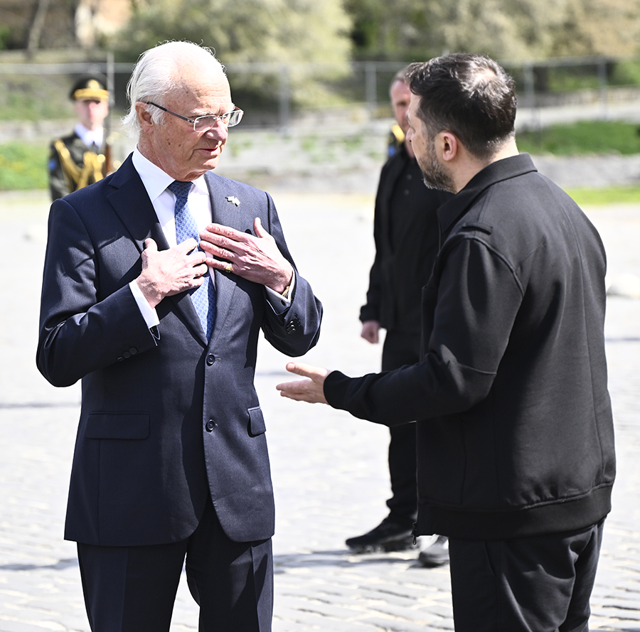 Kungen utnyttjas i smutsig bluff &ndash; hovet rasar: &rdquo;Fult och fel!&rdquo;