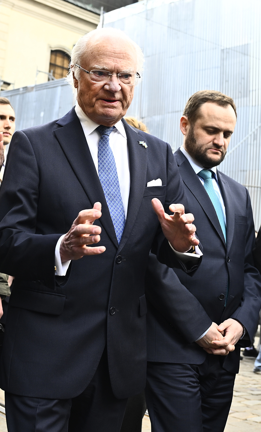 Kungen utnyttjas i smutsig bluff &ndash; hovet rasar: &rdquo;Fult och fel!&rdquo;