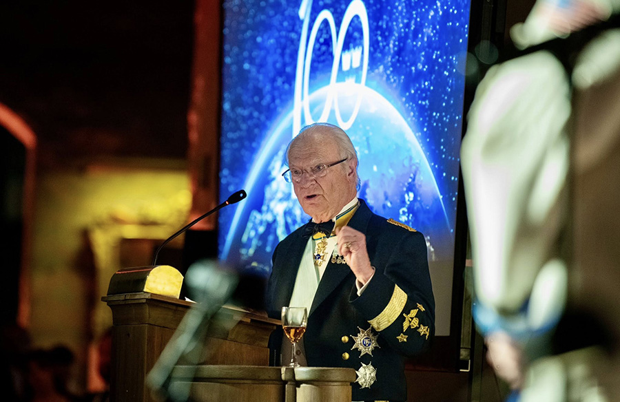 Kungens bushum&ouml;r p&aring; balen med Silvia &ndash; alla detaljerna!