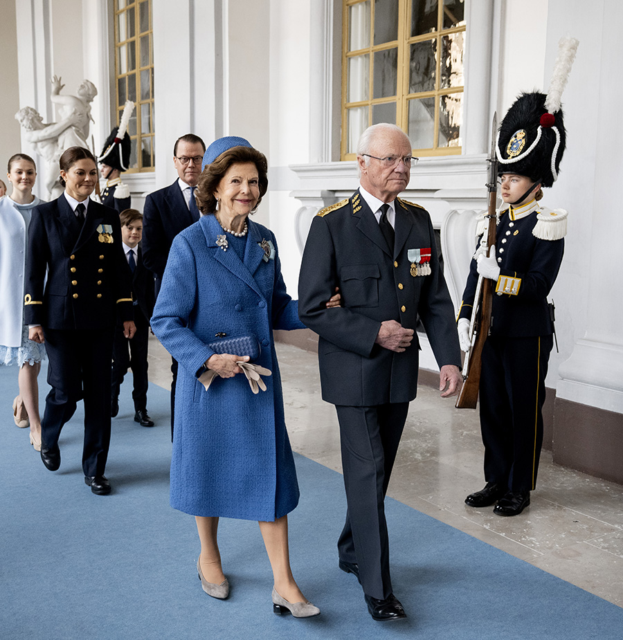 Kungens k&auml;nslosamma t&aring;rar &ndash; gripande orden p&aring; f&ouml;delsedagen