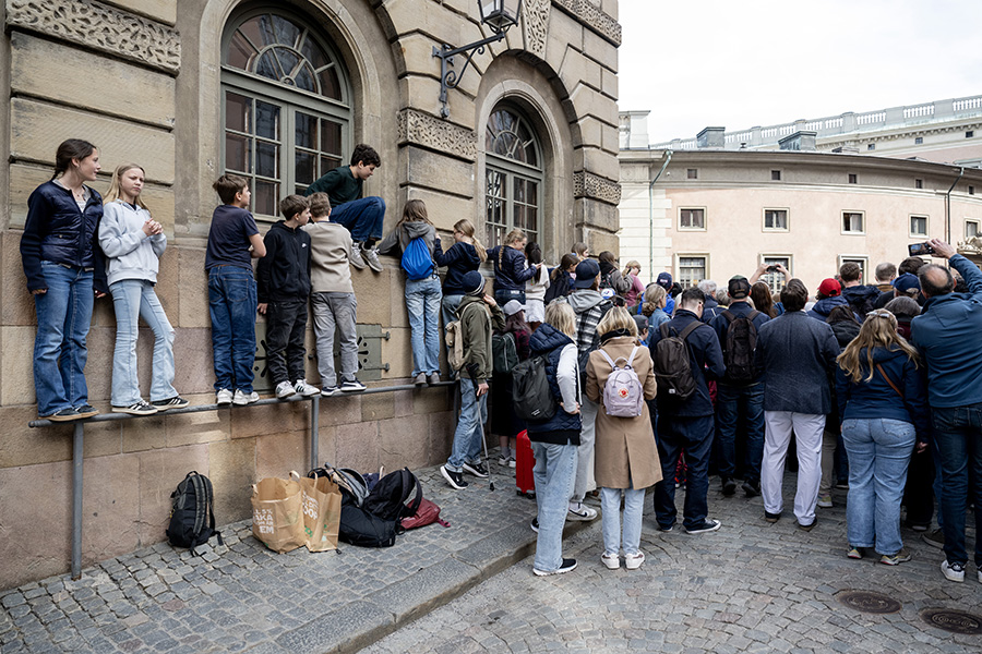 Kungens k&auml;nslosamma t&aring;rar &ndash; gripande orden p&aring; f&ouml;delsedagen