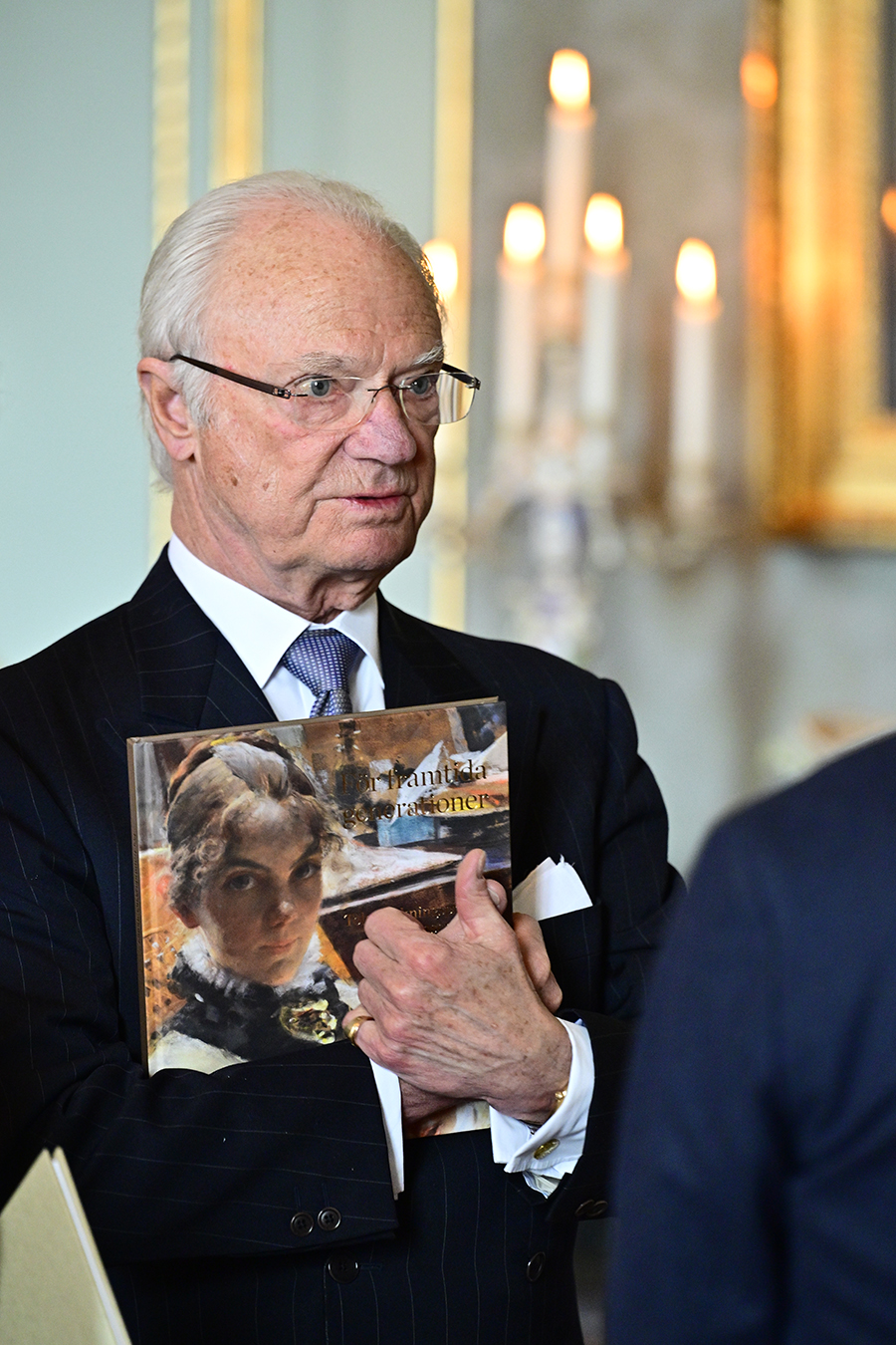 Kungens stora 80-&aring;rskalas &auml;r ig&aring;ng &ndash; bilderna som ber&ouml;r