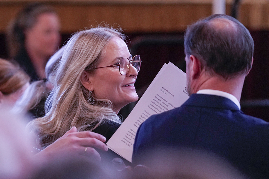 Nya bilderna p&aring; Mette-Marit &ndash; detaljen alla reagerar p&aring;