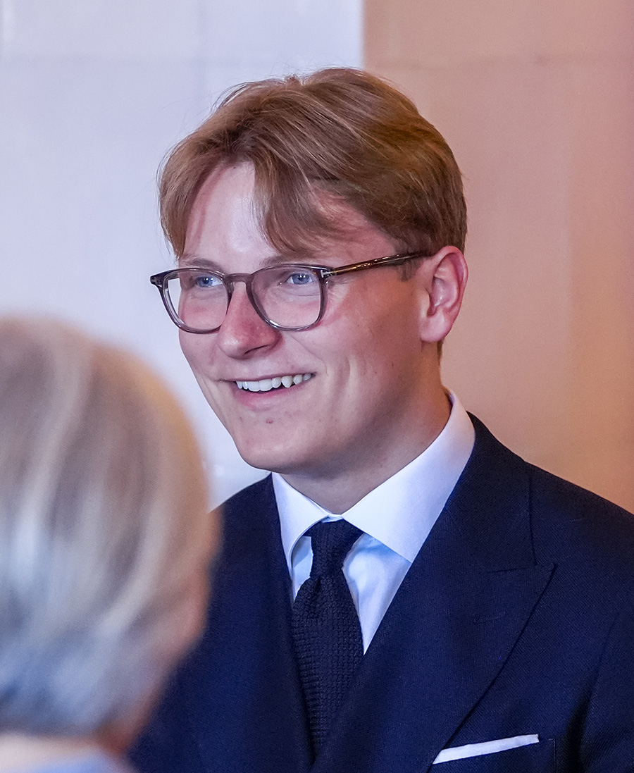 Chockbilderna p&aring; Mette-Marit &ndash; syns med syrgasmask p&aring; slottet