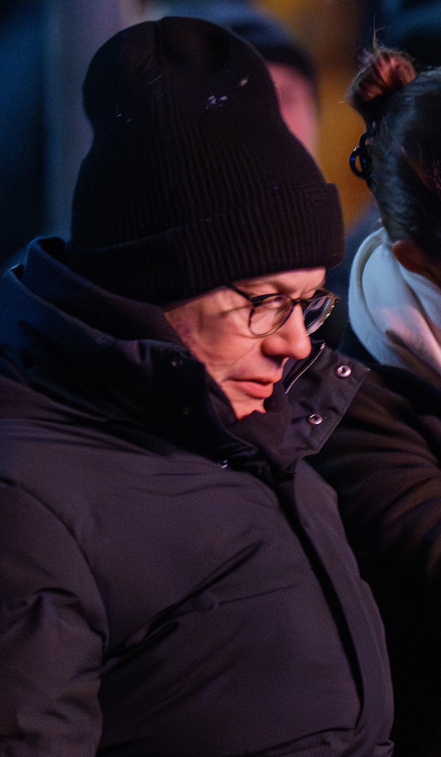 Stora oron kring prins Daniel &ndash; sp&aring;rl&ouml;st borta i veckor