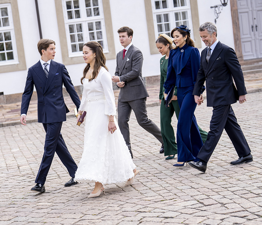 Drottning Marys gl&auml;dje mitt i sorgen &ndash; tvillingarnas stora dag
