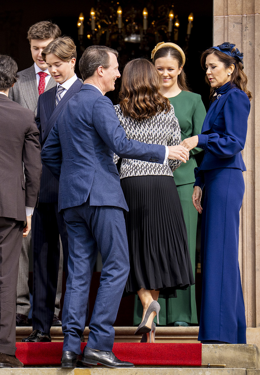 Drottning Marys gl&auml;dje mitt i sorgen &ndash; tvillingarnas stora dag