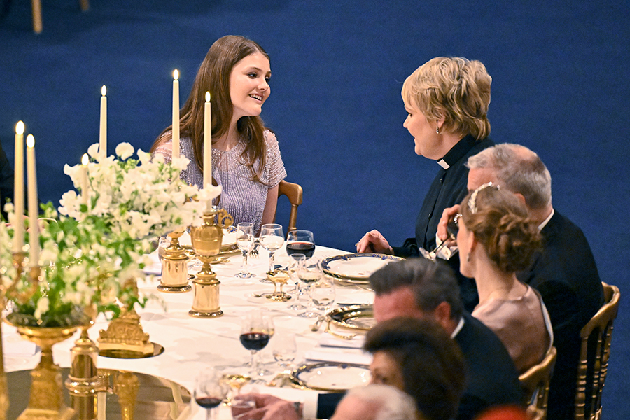 Estelles historiska gala &ndash; h&auml;r blir hon drottning f&ouml;r en kv&auml;ll