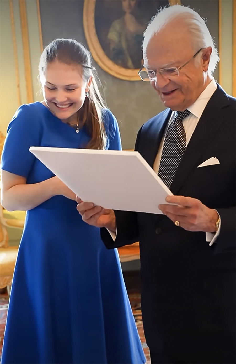 Estelles ov&auml;ntade kupp mot kungen &ndash; sm&ouml;g in p&aring; slottet