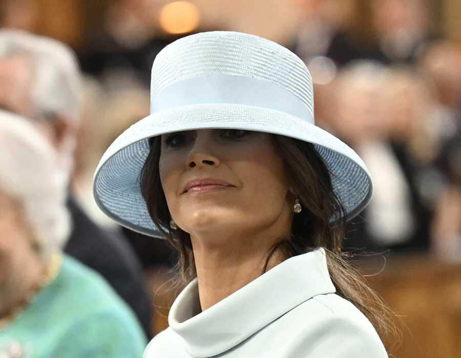 H&auml;r g&ouml;mmer Sofia ansiktet p&aring; kungens kalas &ndash; m&auml;rkliga hatten