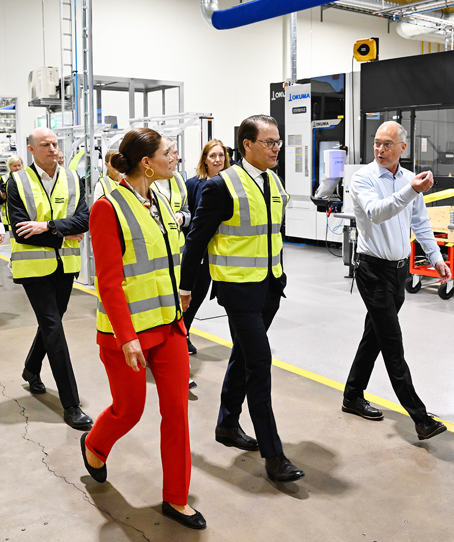 Victoria p&aring; fabriksgolvet &ndash; h&auml;r blir hon arbetare f&ouml;r en dag