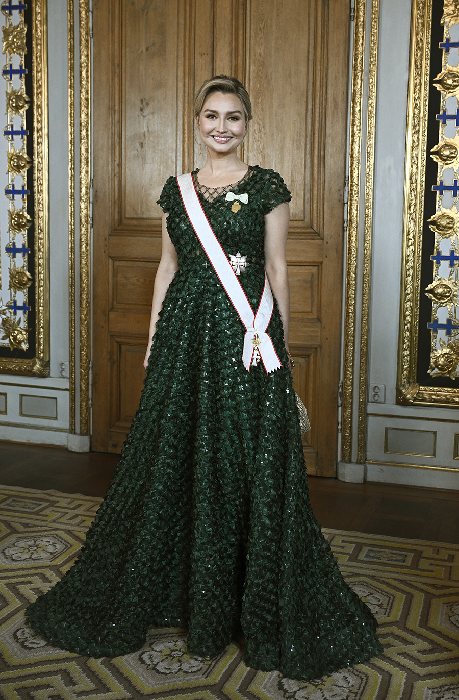 Estelles eleganta succ&eacute; &ndash; h&auml;r &auml;r alla g&auml;sterna p&aring; kungens gala