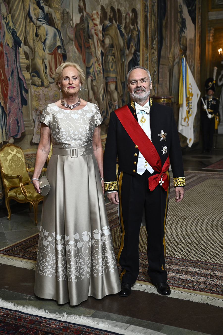 Estelles eleganta succ&eacute; &ndash; h&auml;r &auml;r alla g&auml;sterna p&aring; kungens gala