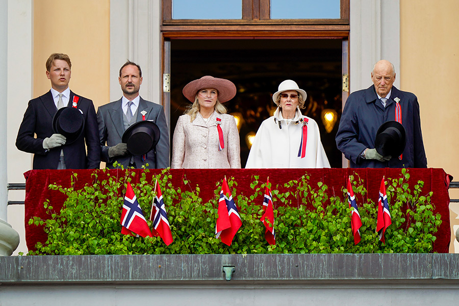 Sverre Magnus grep in &ndash; hj&auml;lpte Mette-Marit med syrgasen