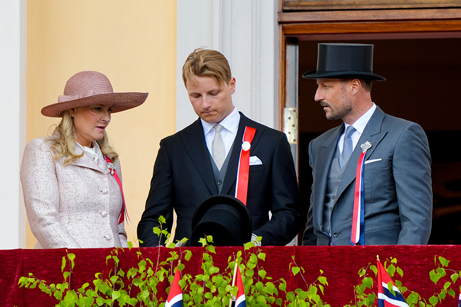 Sverre Magnus grep in &ndash; hj&auml;lpte Mette-Marit med syrgasen