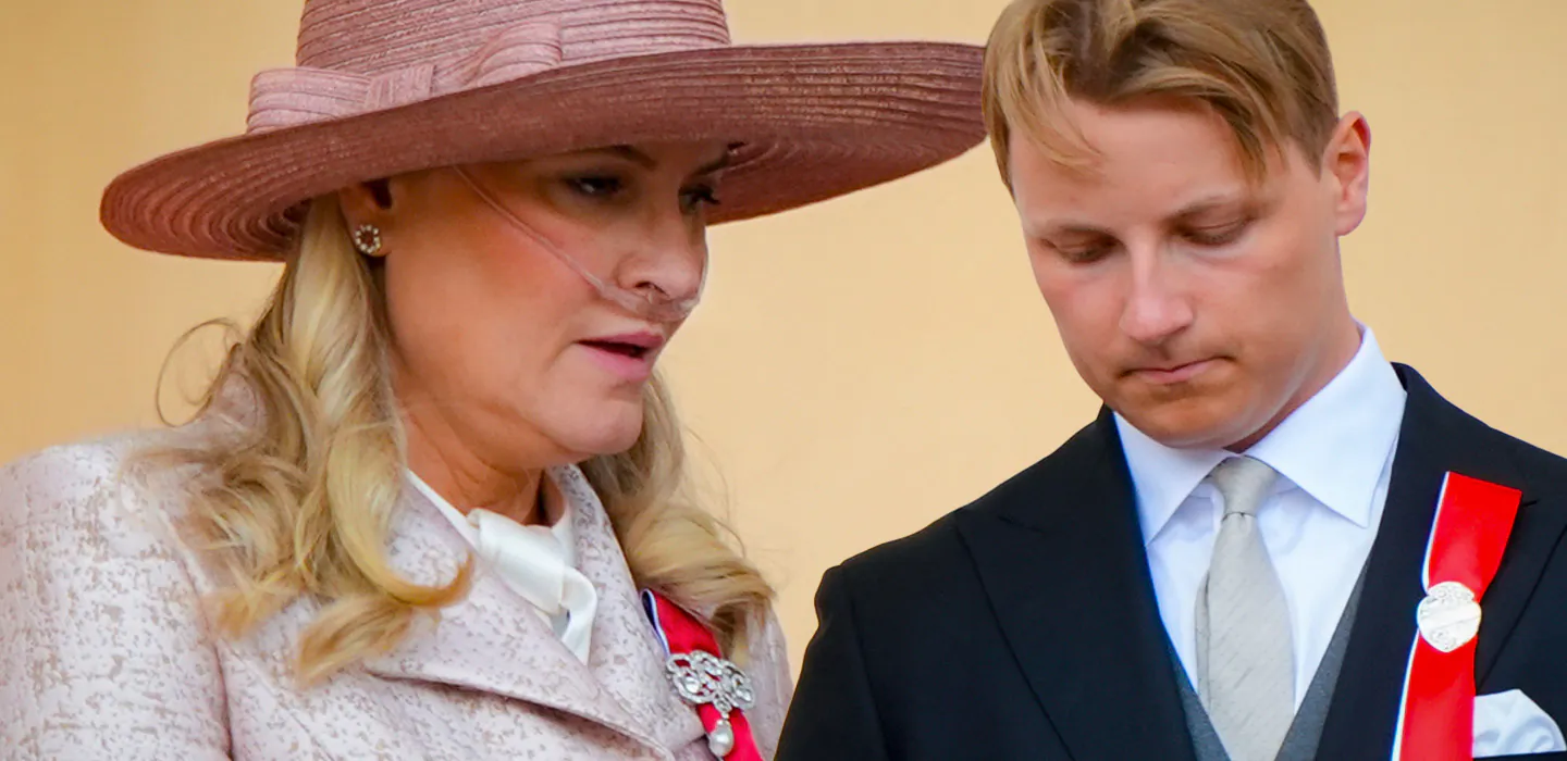 Sverre Magnus grep in &ndash; hj&auml;lpte Mette-Marit med syrgasen