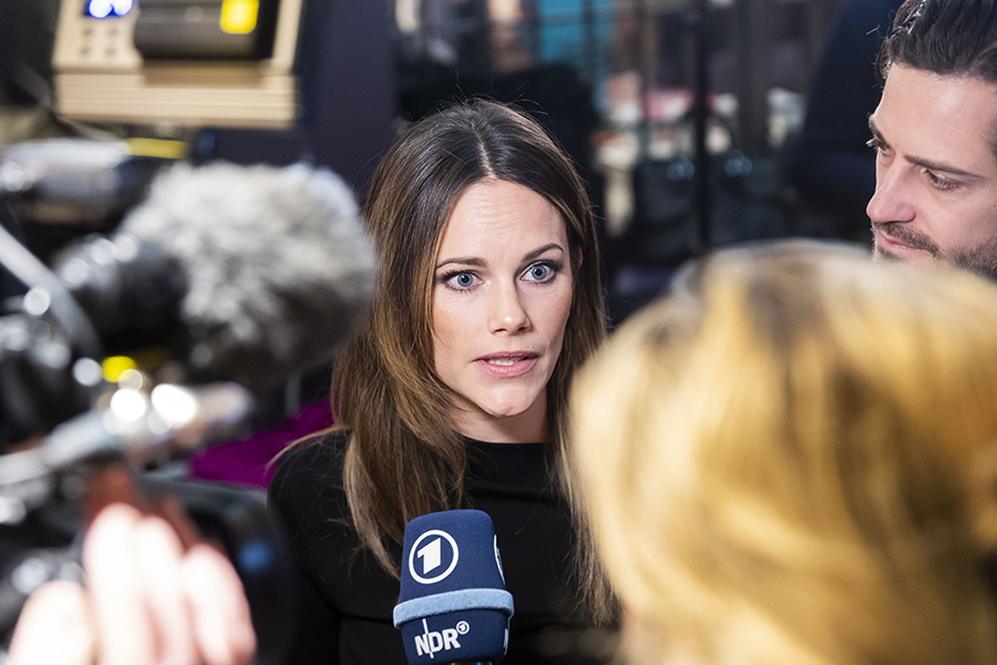 Prins Carl Philip och prinsessan Sofia vid presentationen av en rapport om n&auml;that 2019.