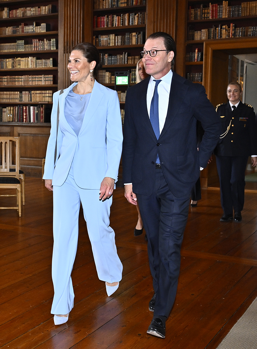 Victorias lyckliga dag med prins Daniel &ndash; bilderna fr&aring;n slottet