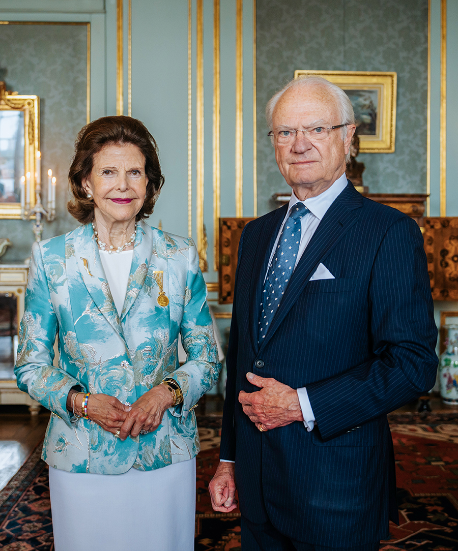 H&auml;r avsl&ouml;jas kungens fina k&auml;rleksg&aring;va till drottning Silvia