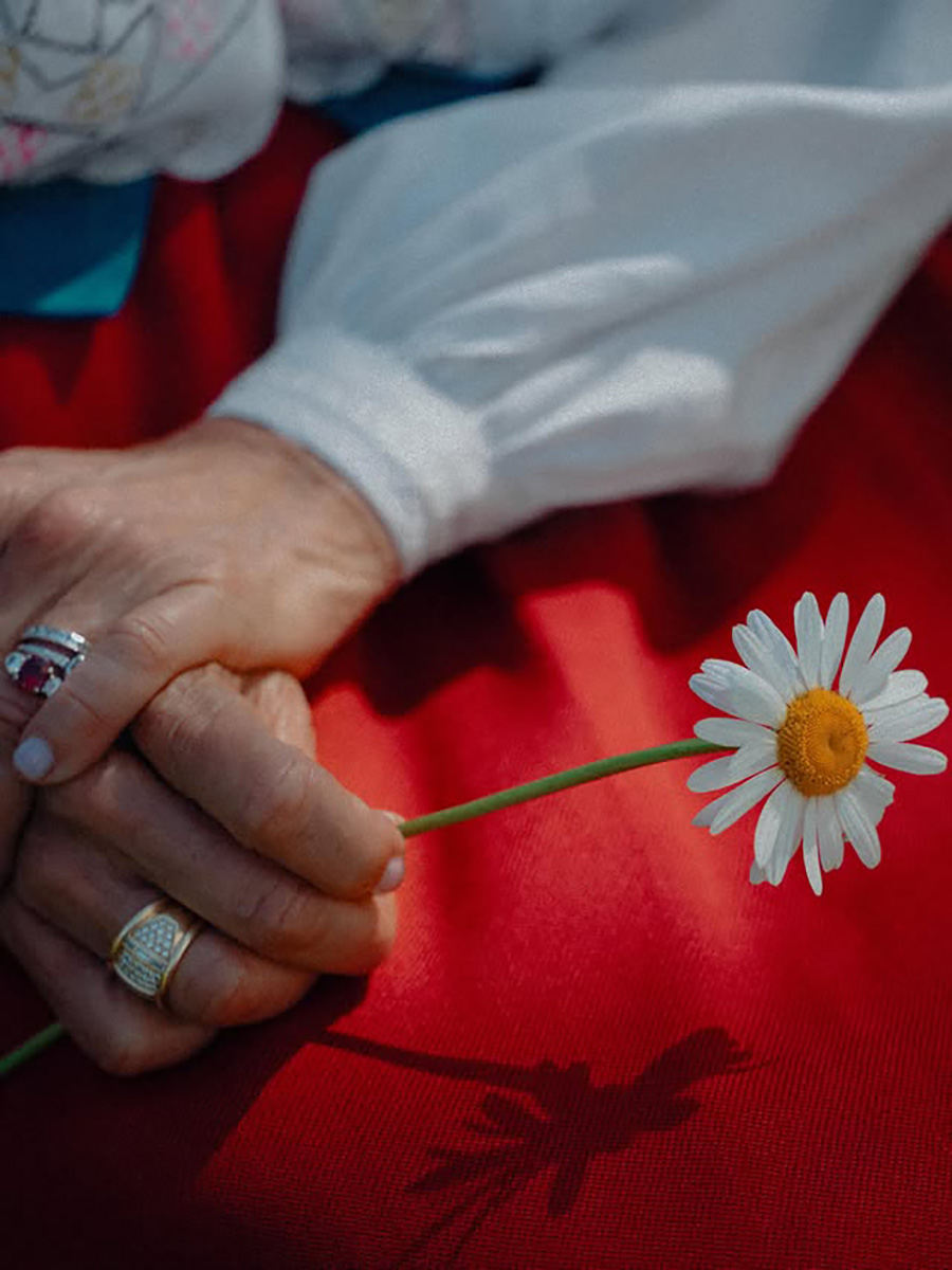 Silvias hemliga midsommar &ndash; nya bilderna f&aring;r alla att jubla