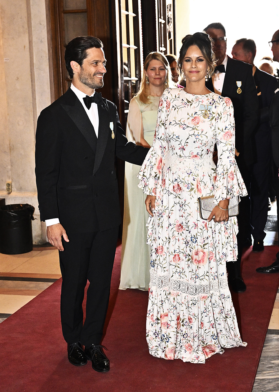 Sofias k&auml;rleksrevansch med Carl Philip &ndash; efter Epstein-stormen