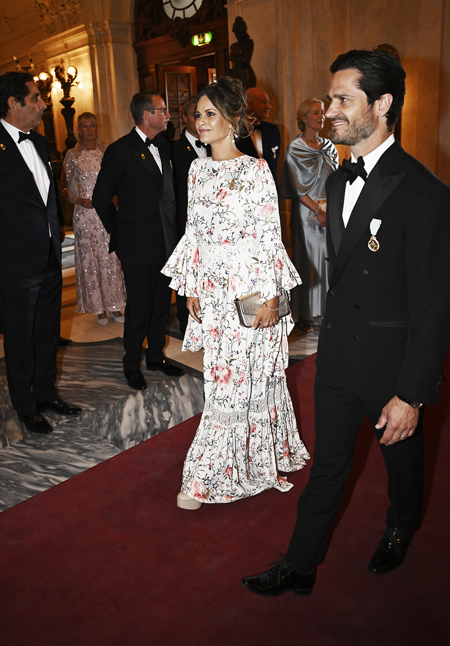 Sofias k&auml;rleksrevansch med Carl Philip &ndash; efter Epstein-stormen