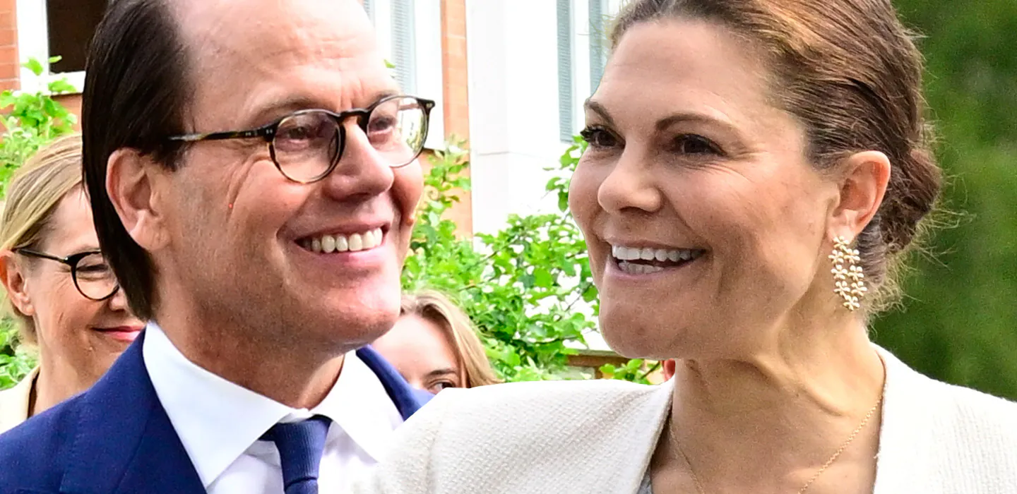Victorias och Daniels nyt&auml;ndning &ndash; bilderna avsl&ouml;jar k&auml;rlekslyckan