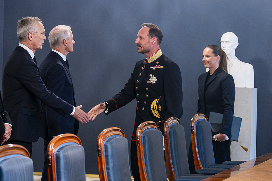 Kung Haakons hj&auml;rtsk&auml;rande ord om Harald: &rdquo;Tack pappa&rdquo;