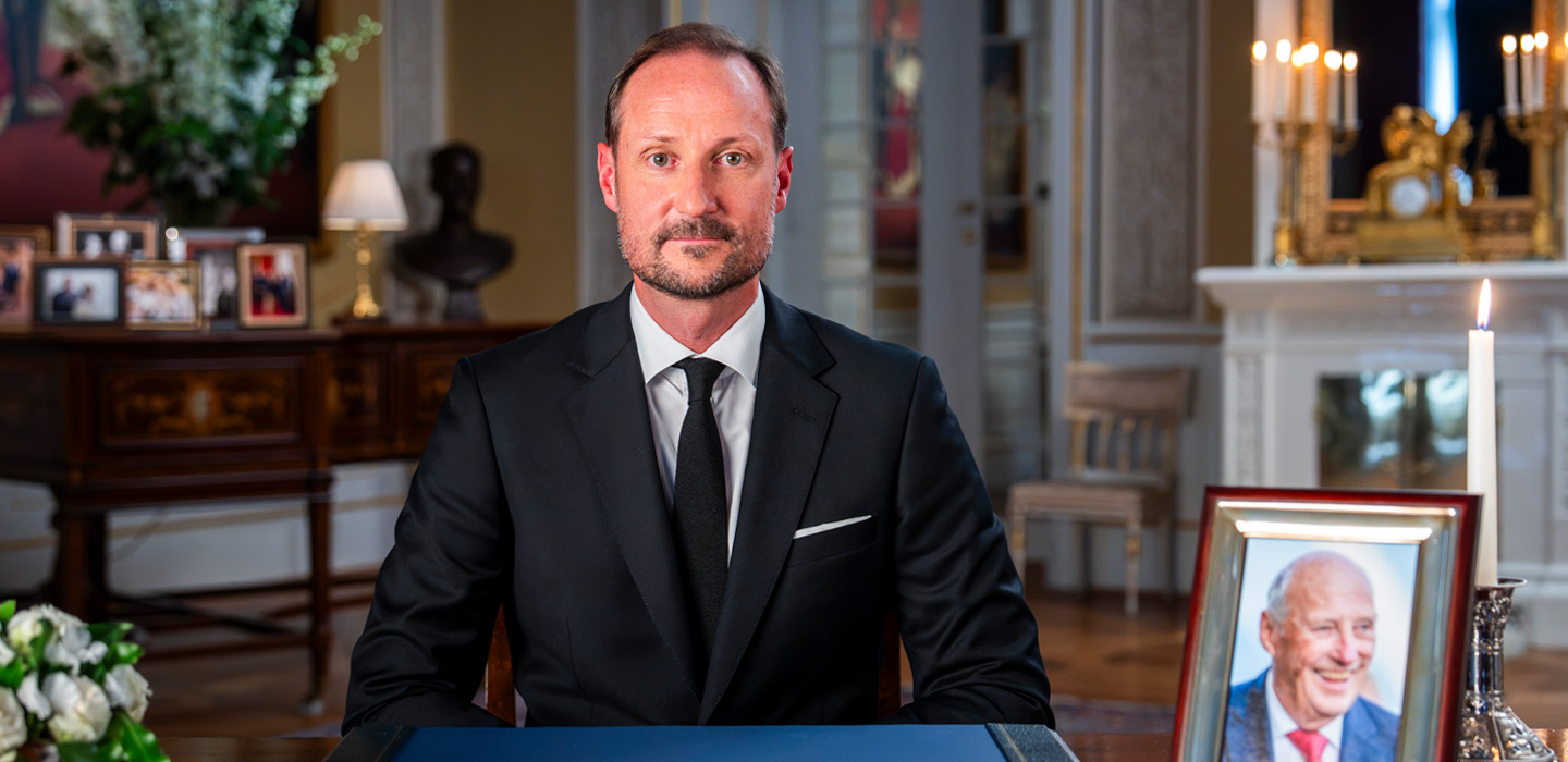 Kung Haakons hj&auml;rtsk&auml;rande ord om Harald: &rdquo;Tack pappa&rdquo;