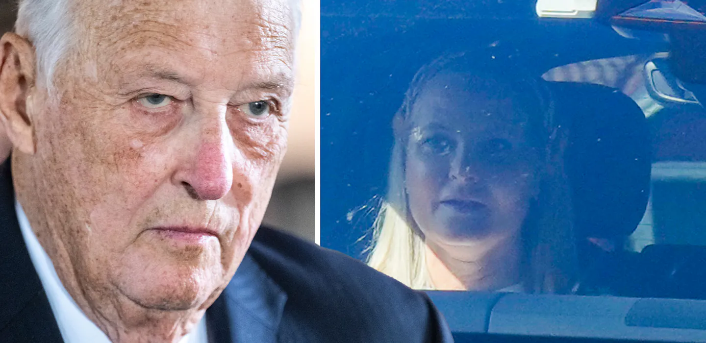 H&auml;r st&ouml;ttas sjuke kung Harald &ndash; Mette-Marit vid sv&auml;rfars sida