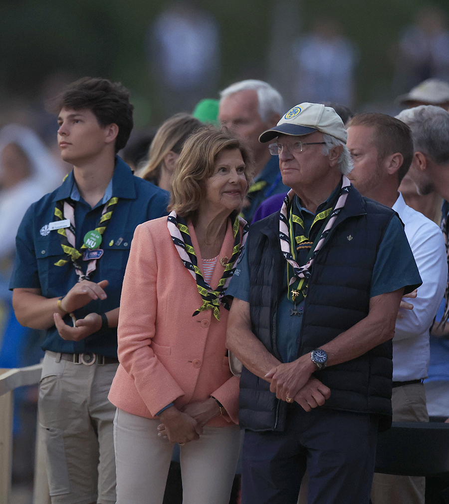 Kungens k&auml;rleksmys med Silvia &ndash; se romantiska bilderna!