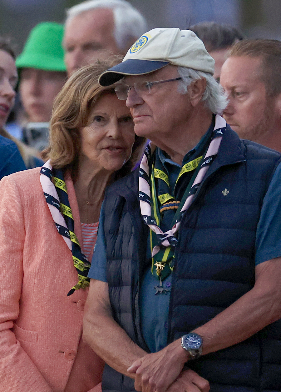 Kungens k&auml;rleksmys med Silvia &ndash; se romantiska bilderna!