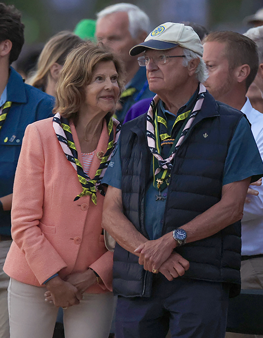 Kungens k&auml;rleksmys med Silvia &ndash; se romantiska bilderna!