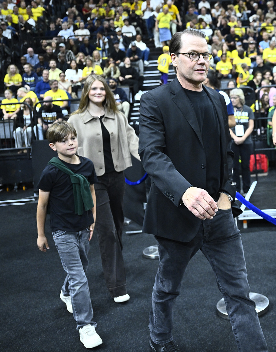 Estelles h&auml;rliga jubel &ndash; enorma gl&auml;djen med pappa Daniel