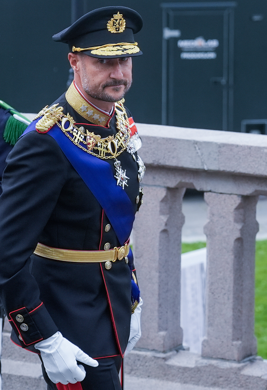 Haakons m&auml;ktiga l&ouml;fte efter Haralds d&ouml;d &ndash; inf&ouml;r hela Norge