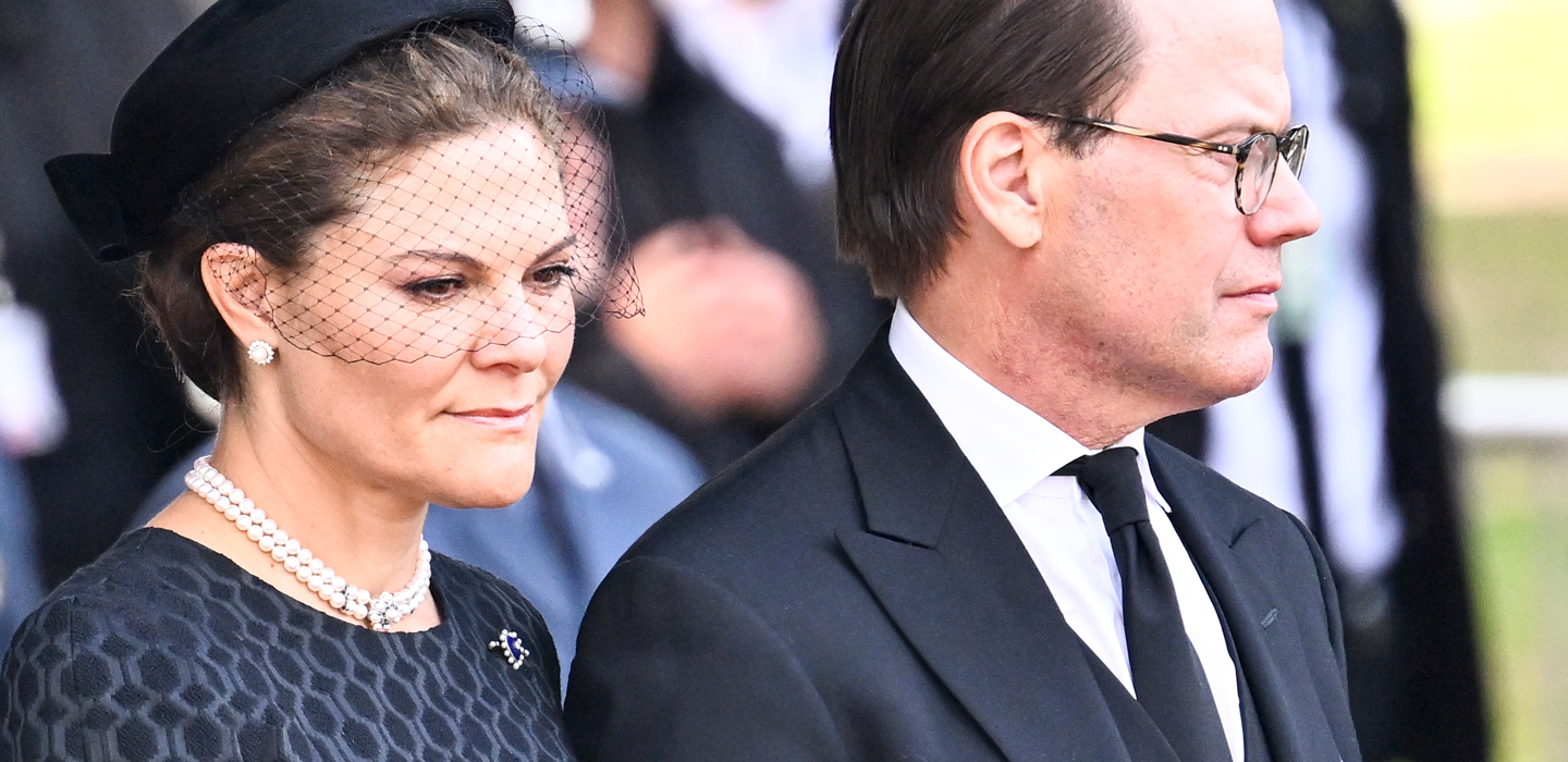 Victoria och Daniels stora sorg &ndash; reser till ny begravning i utlandet