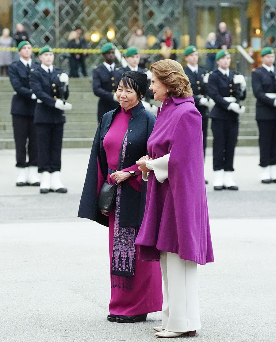Kung Carl Gustaf, drottning Silvia och Singapores presidentpar vid avskedsceremonin
